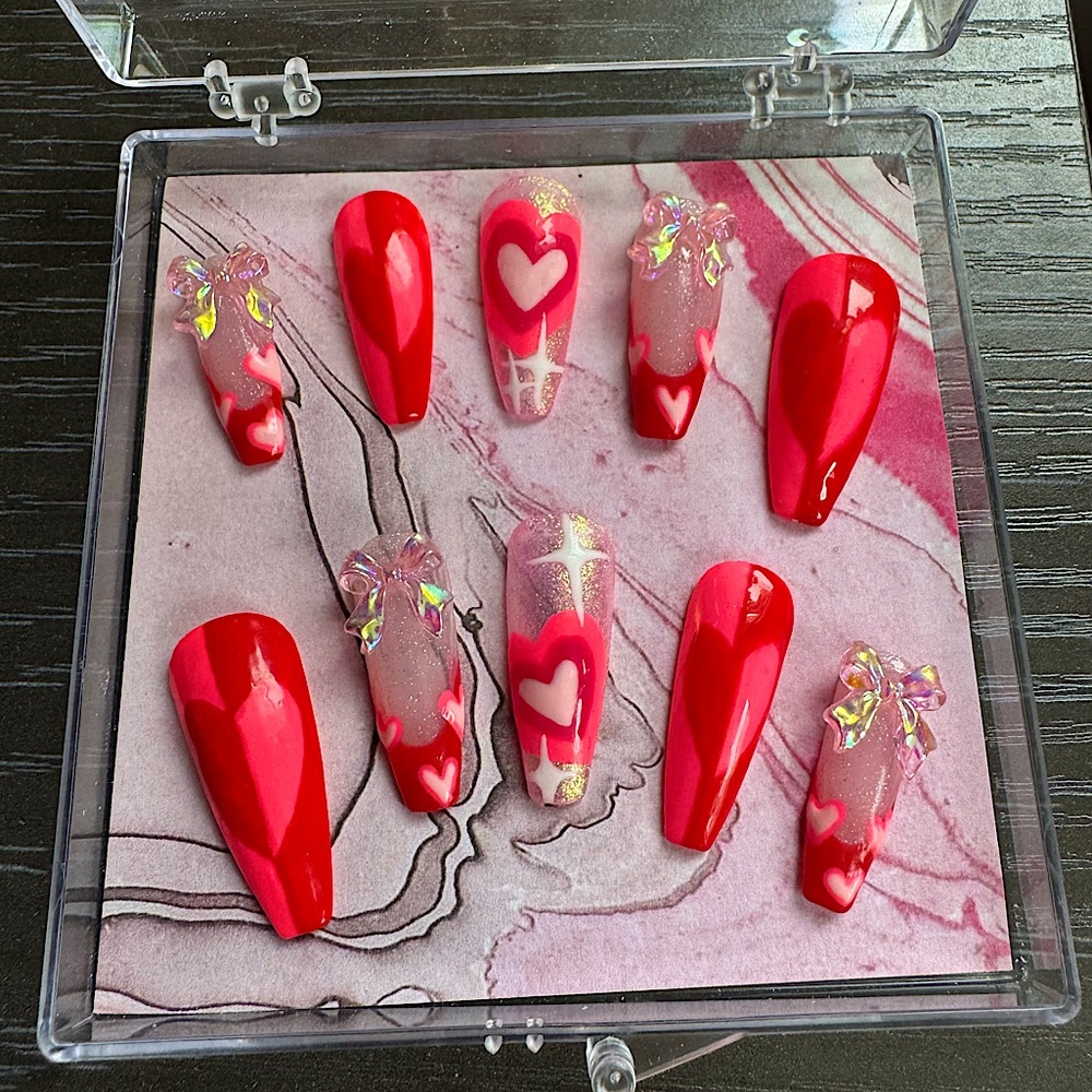 Hand-Painted Press On Nail Set